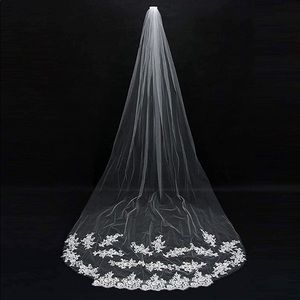 Ivory cathedral veil with comb NWOT